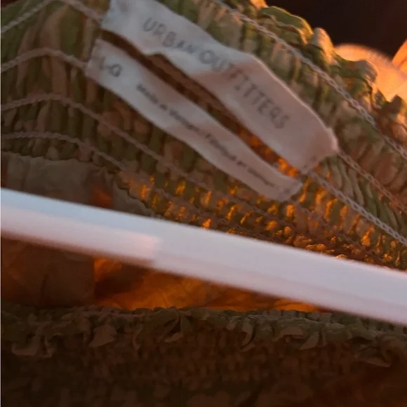 ✨Urban Outfitters✨ Ruffle Mini Skirt - Picture 4 of 4